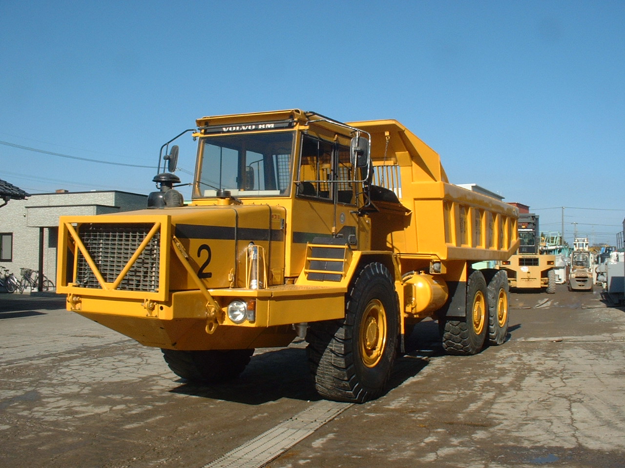 VOLVO 新品 FH16&A25Cダンプトラック 株式会社フジテックス